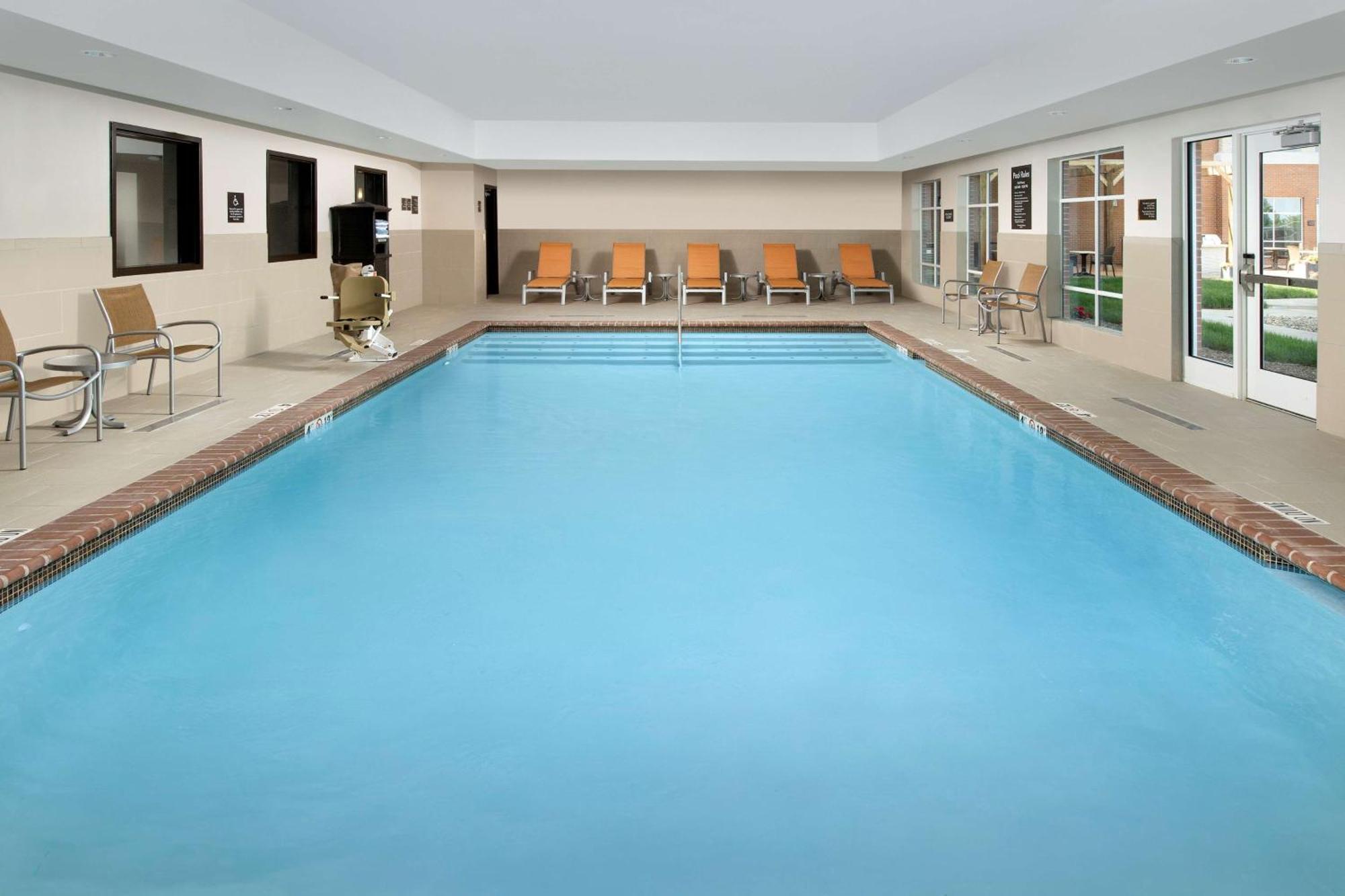 Homewood Suites By Hilton Kansas City Speedway Exteriör bild