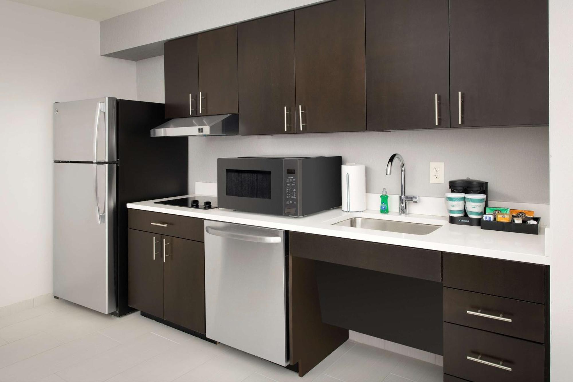 Homewood Suites By Hilton Kansas City Speedway Exteriör bild