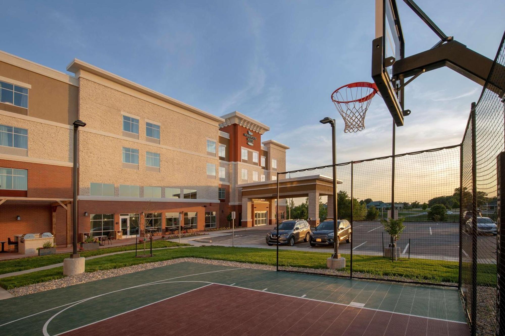 Homewood Suites By Hilton Kansas City Speedway Exteriör bild