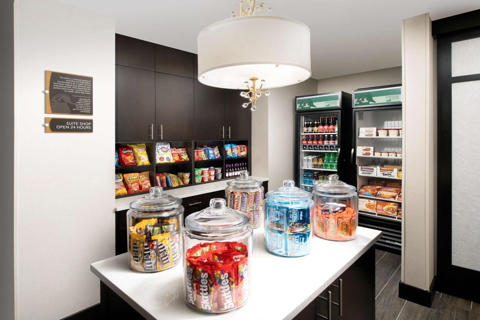 Homewood Suites By Hilton Kansas City Speedway Exteriör bild