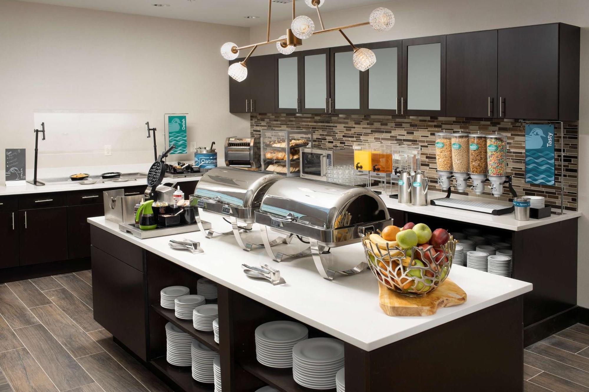 Homewood Suites By Hilton Kansas City Speedway Exteriör bild